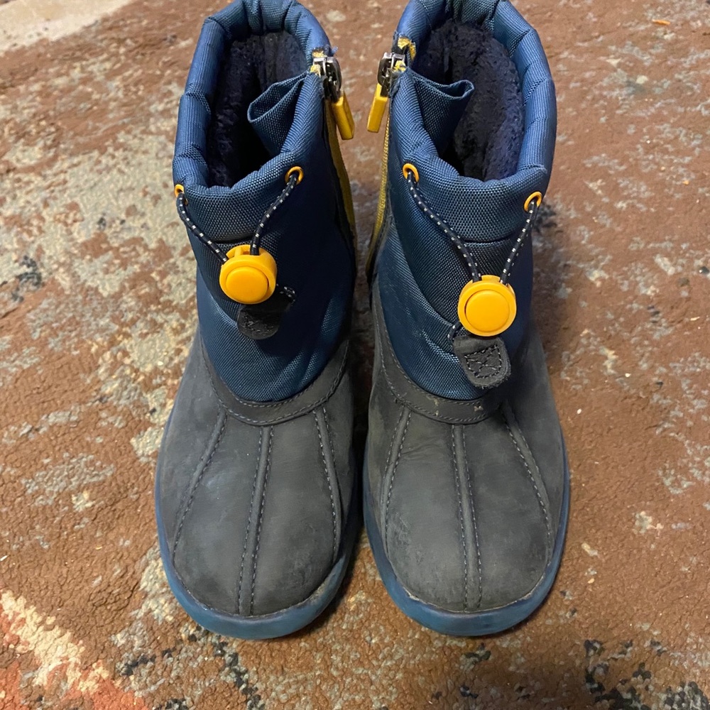 UGG Treadlite
